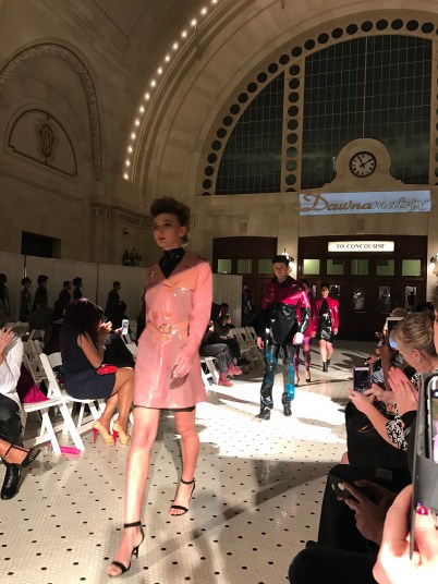 20161015_060948901_ios